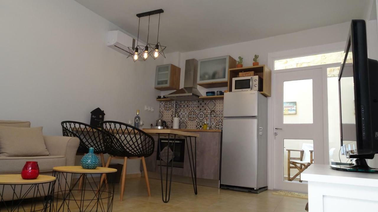 Elegant And Comfortable Apartment In The City Center 埃尔莫波利斯 外观 照片
