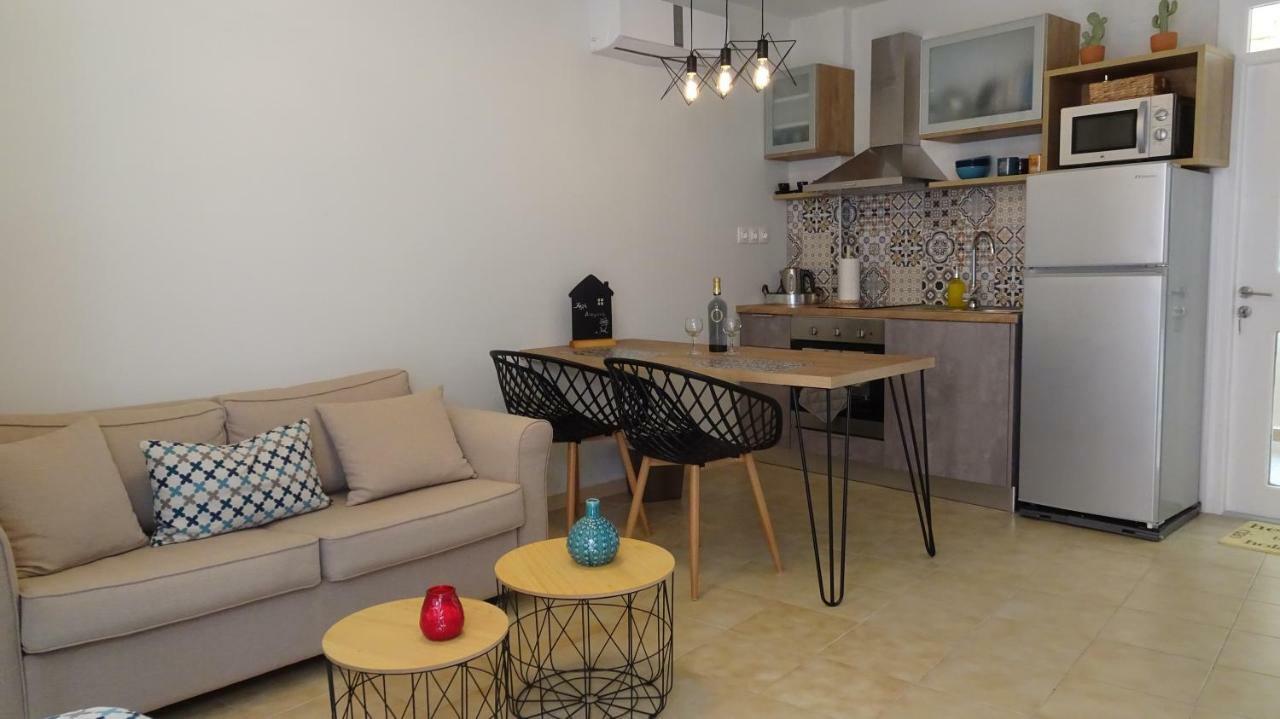 Elegant And Comfortable Apartment In The City Center 埃尔莫波利斯 外观 照片