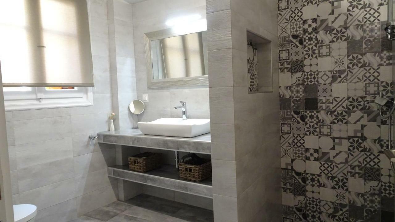 Elegant And Comfortable Apartment In The City Center 埃尔莫波利斯 外观 照片